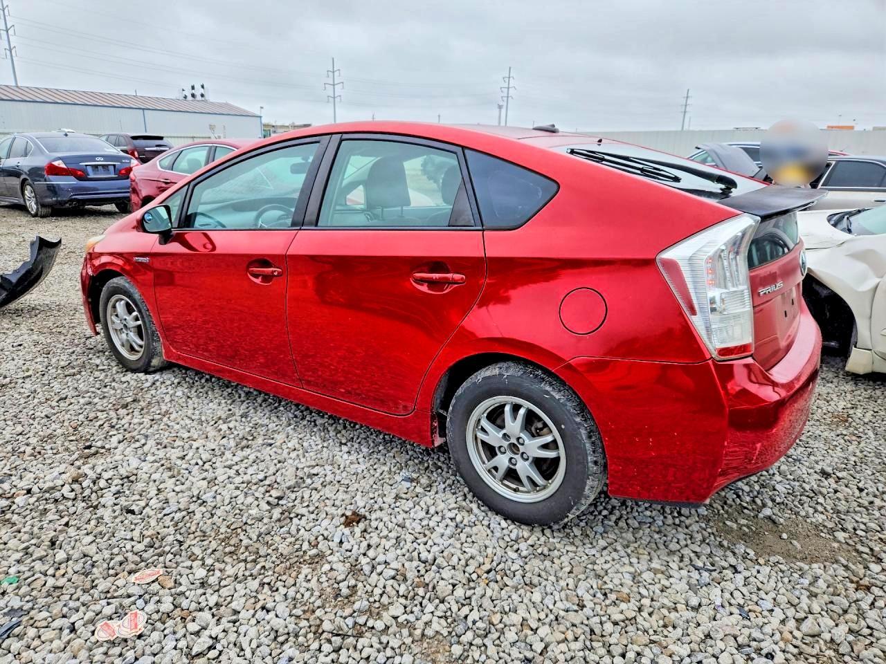 2010 TOYOTA PRIUS III — Фото 2 из 12