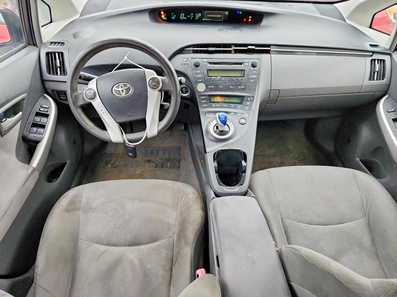 2010 TOYOTA PRIUS III — Фото 8 из 12