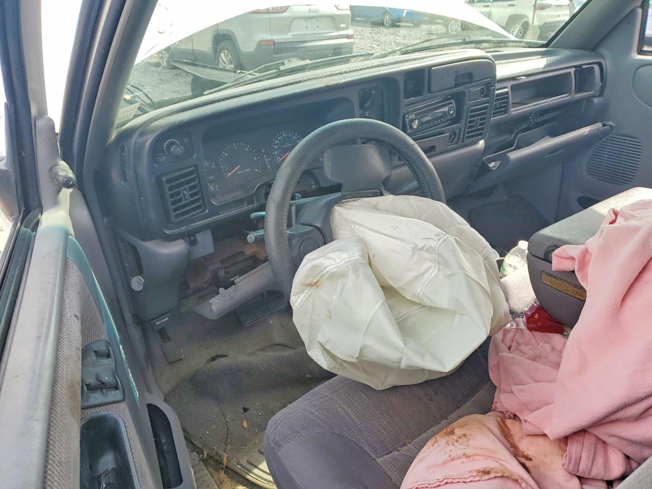 1997 DODGE RAM 1500 — Фото 8 из 13