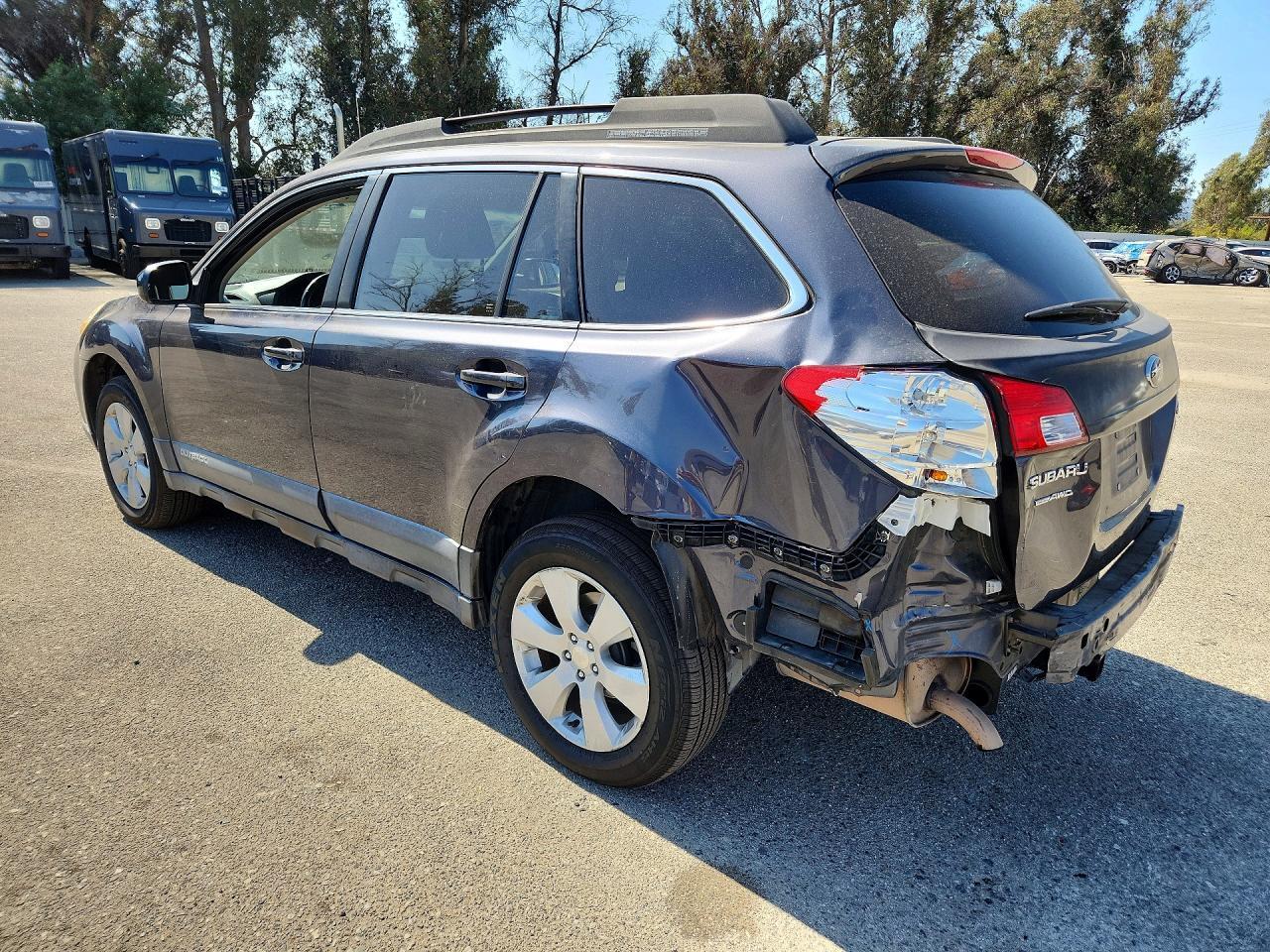2012 SUBARU OUTBACK 2.5I PREMIUM — Фото 2 из 13