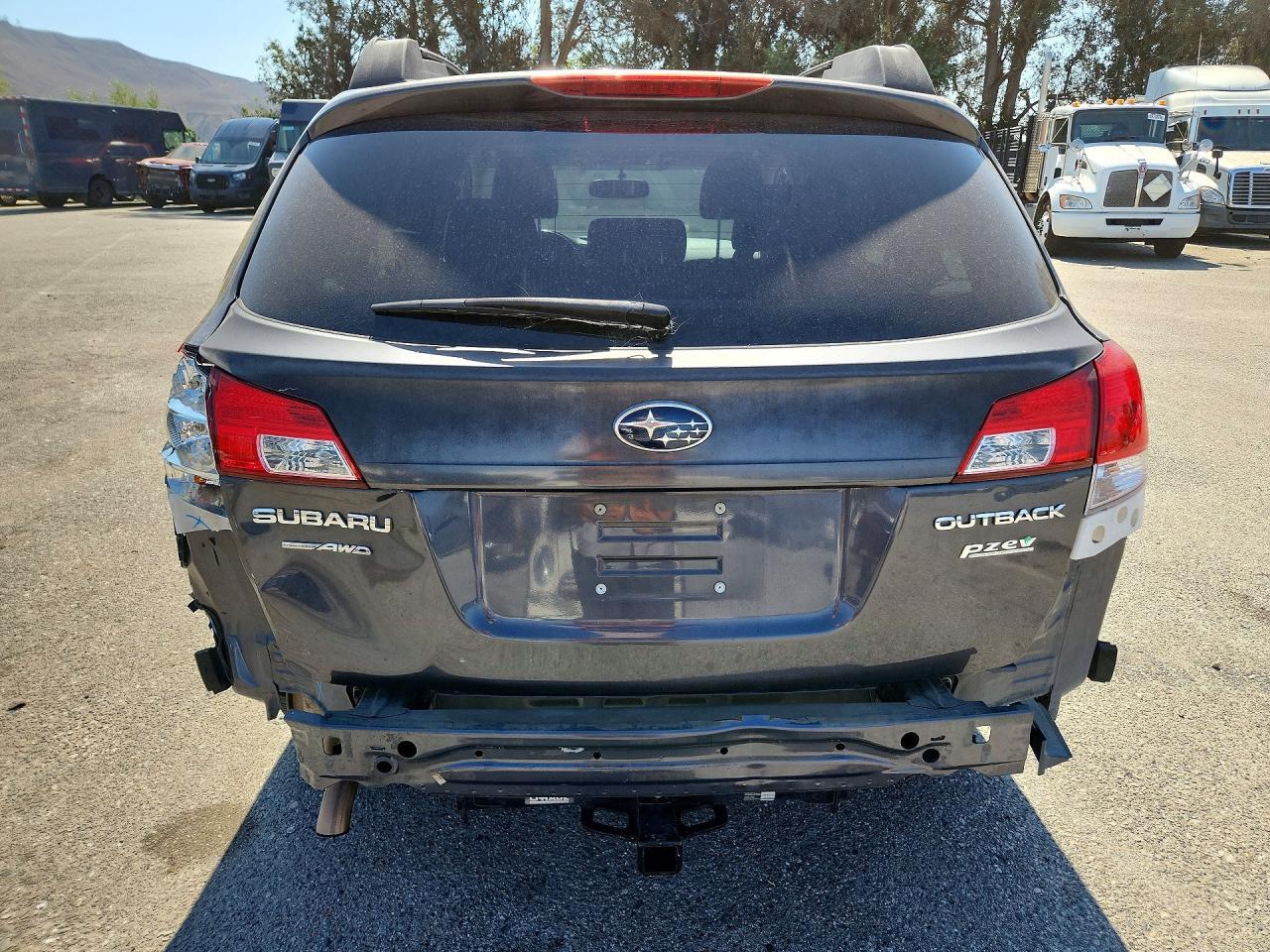 2012 SUBARU OUTBACK 2.5I PREMIUM — Фото 6 из 13