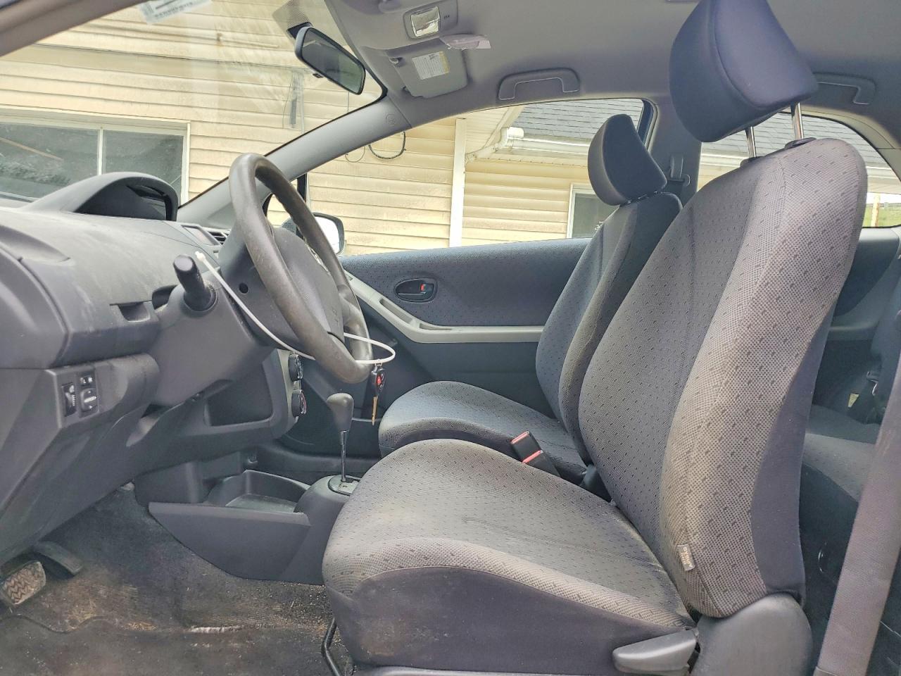 2010 TOYOTA YARIS BASE — Фото 7 из 12
