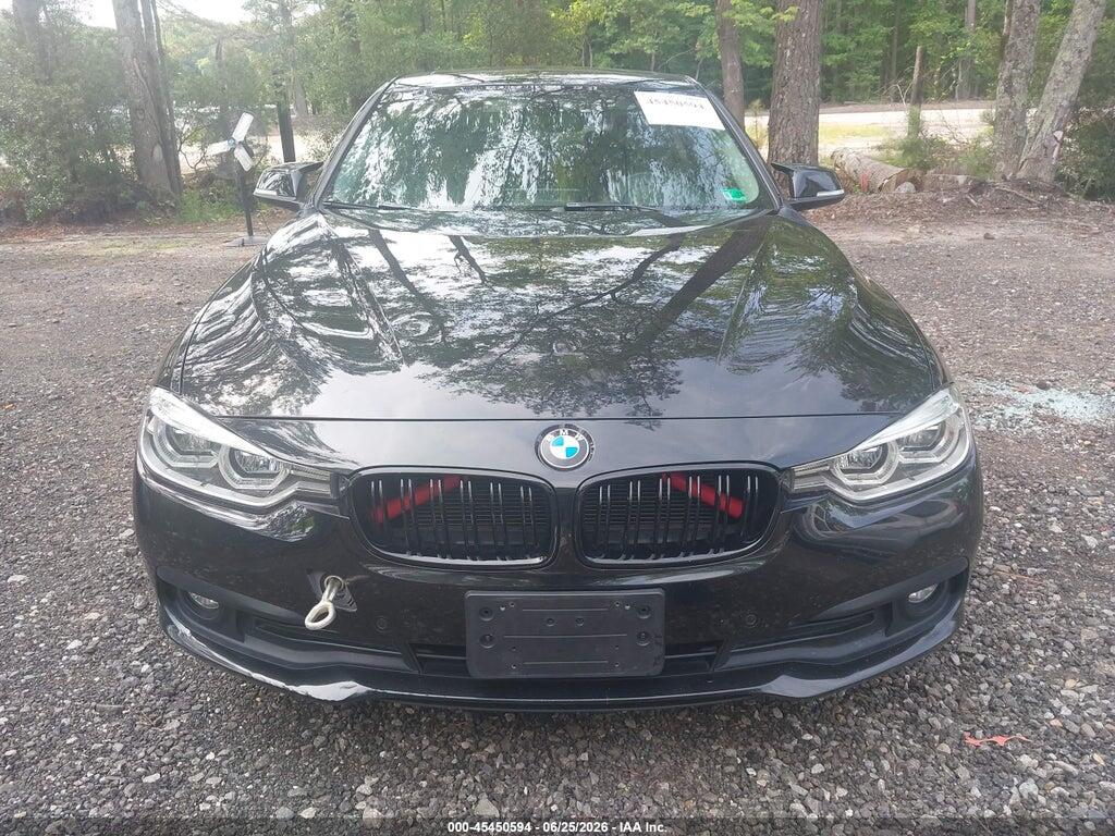 WBA8A3C5XJA489654 2018 BMW 320I photo no. 12