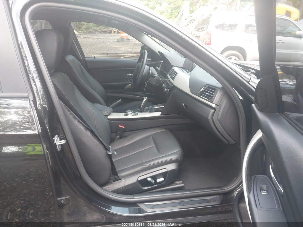 WBA8A3C5XJA489654 2018 BMW 320I photo no. 5