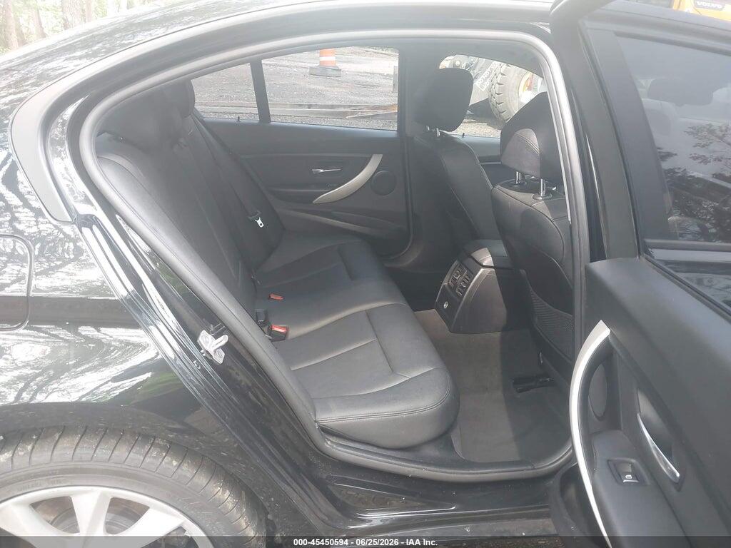 WBA8A3C5XJA489654 2018 BMW 320I photo no. 8