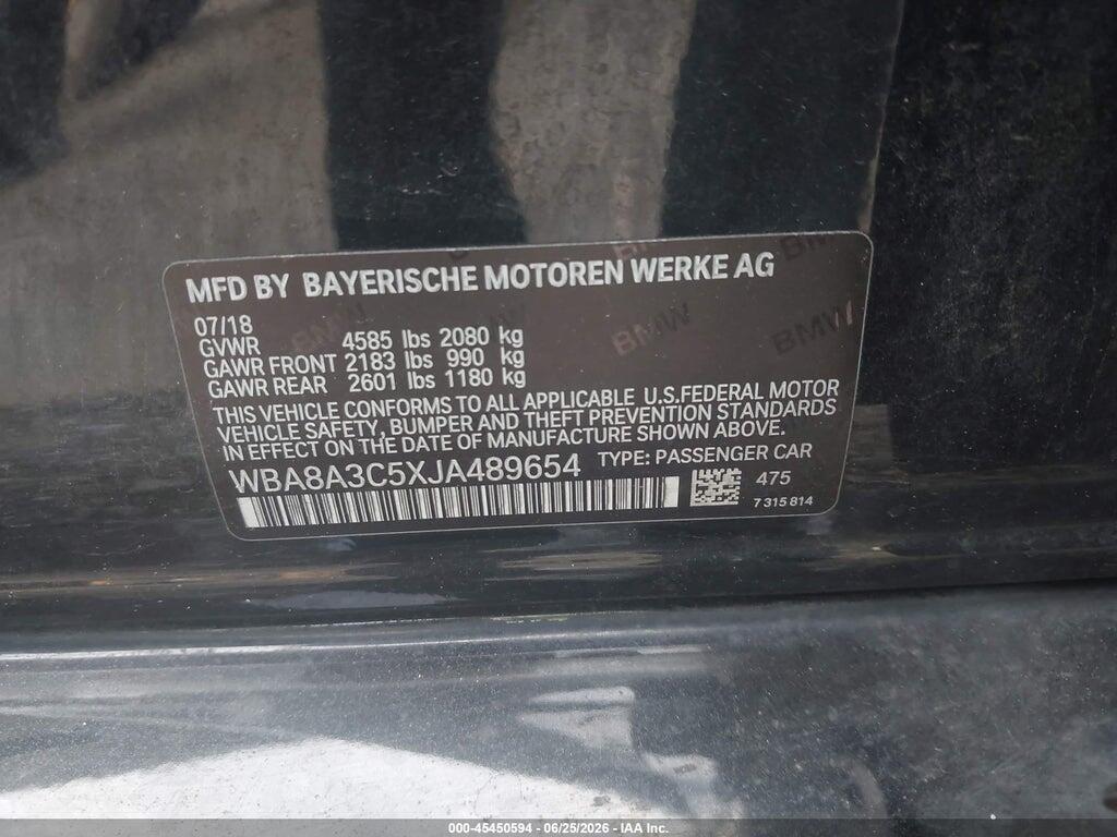 WBA8A3C5XJA489654 2018 BMW 320I photo no. 9