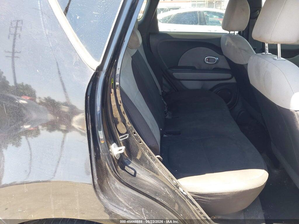 KNDJN2A2XF7177494 2015 KIA SOUL photo no. 8