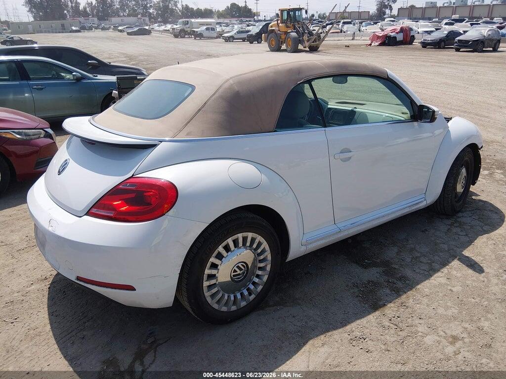 3VW517AT3FM813629 2015 VOLKSWAGEN BEETLE photo no. 4