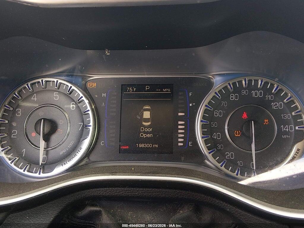 1C3CCCAB7FN538717 2015 CHRYSLER 200 photo no. 7