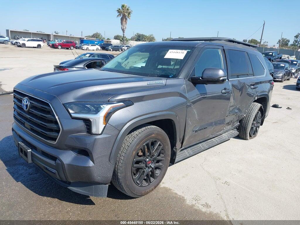7SVAAABA9RX046255 2024 TOYOTA SEQUOIA photo no. 2