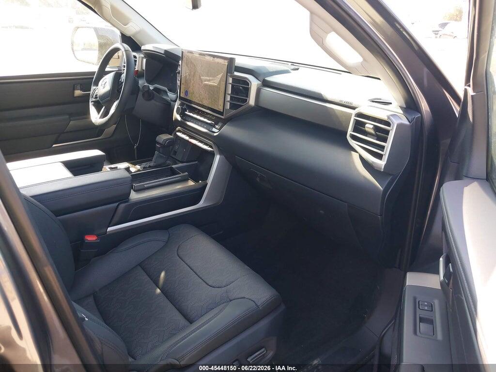 7SVAAABA9RX046255 2024 TOYOTA SEQUOIA photo no. 5