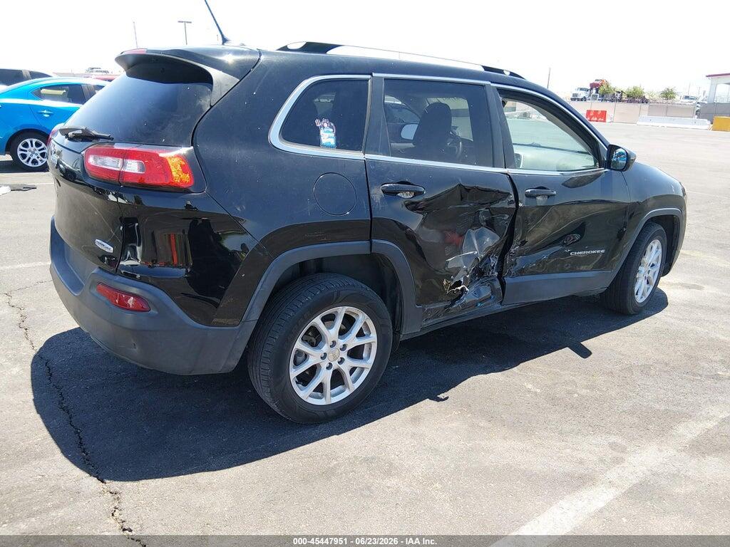 1C4PJLCB6JD590547 2018 JEEP CHEROKEE photo no. 4