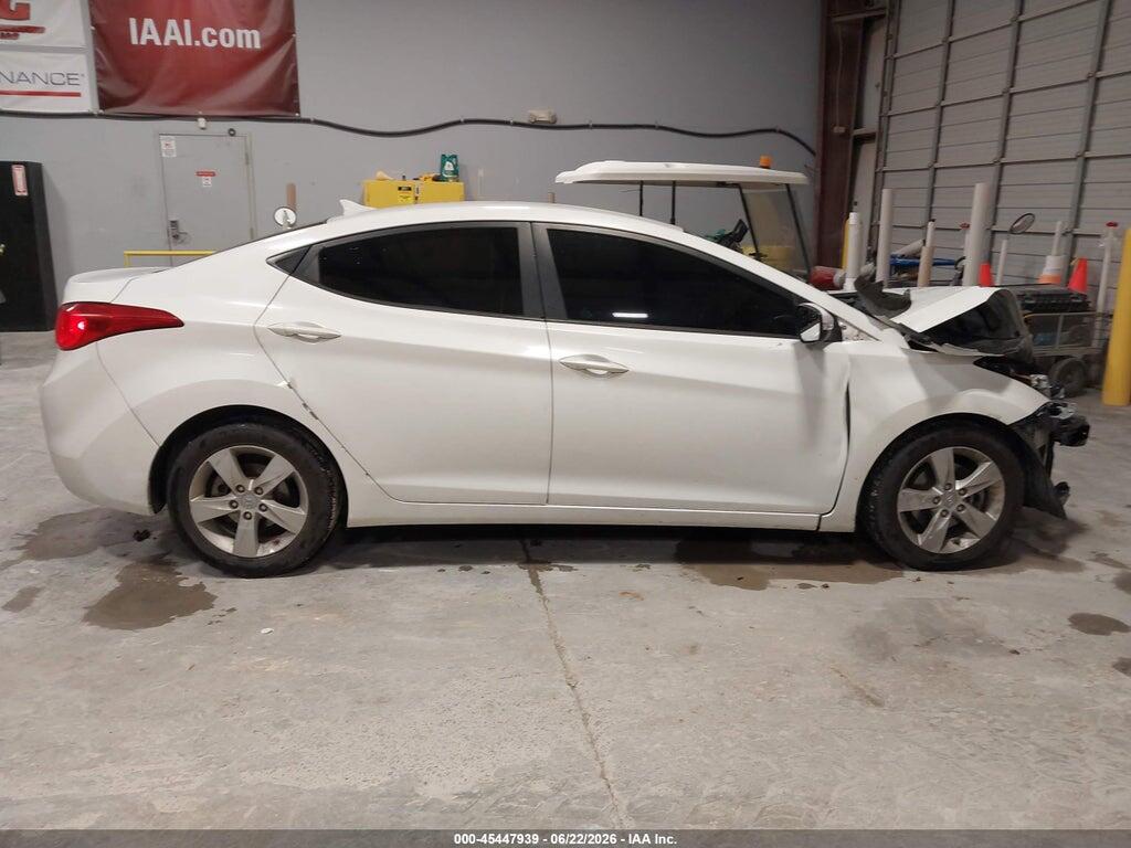 5NPDH4AEXDH252293 2013 HYUNDAI ELANTRA photo no. 12