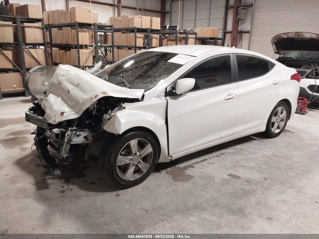 5NPDH4AEXDH252293 2013 HYUNDAI ELANTRA photo no. 2
