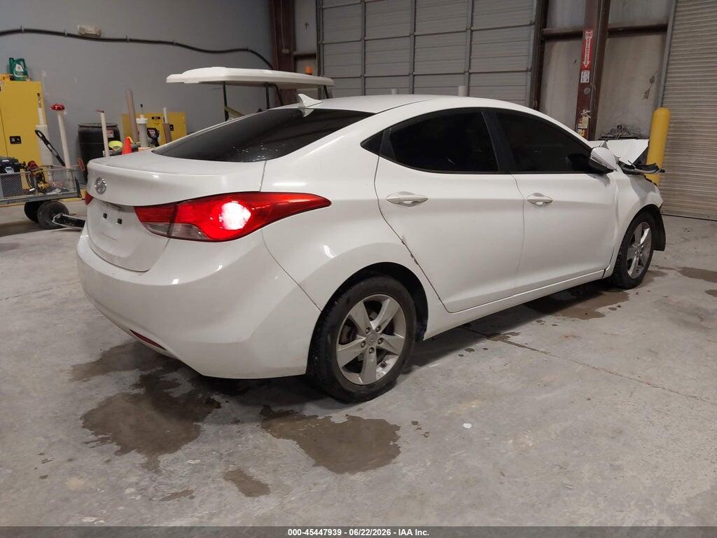 5NPDH4AEXDH252293 2013 HYUNDAI ELANTRA photo no. 4