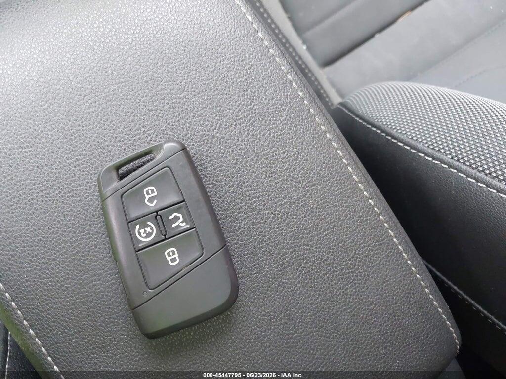 3VV3C7B23SM064398 2025 VOLKSWAGEN TAOS photo no. 11