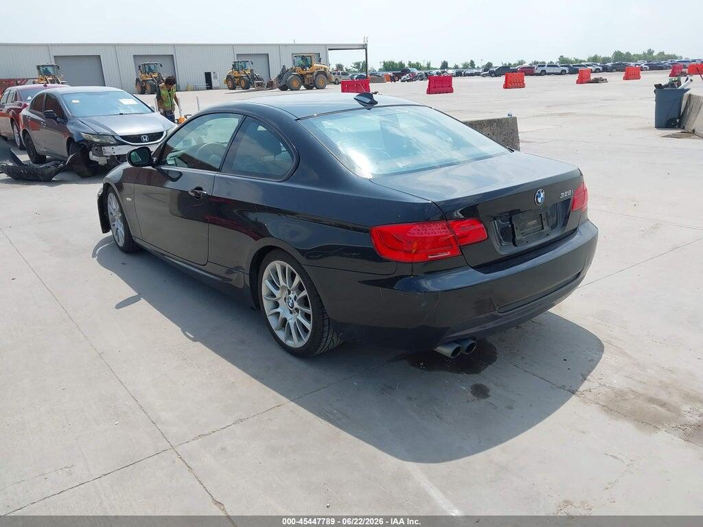 WBAKE3C5XCE769628 2012 BMW 328I photo no. 3