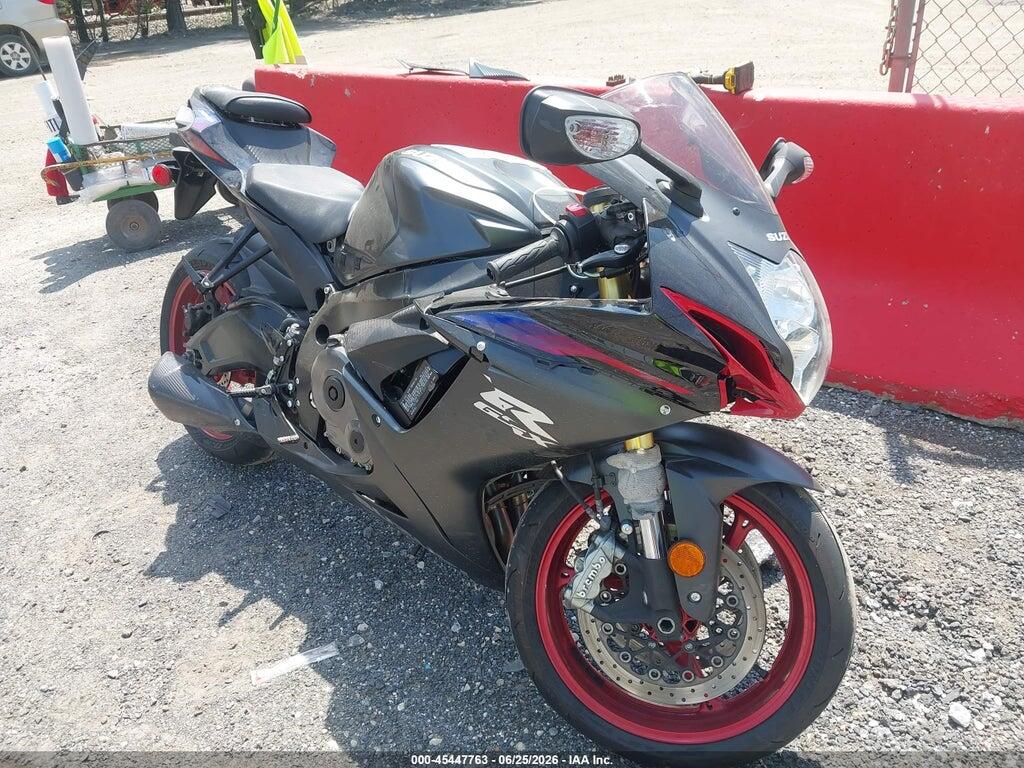 JS1GR7MA1T7101229 2026 SUZUKI GSX-R750 photo no. 1