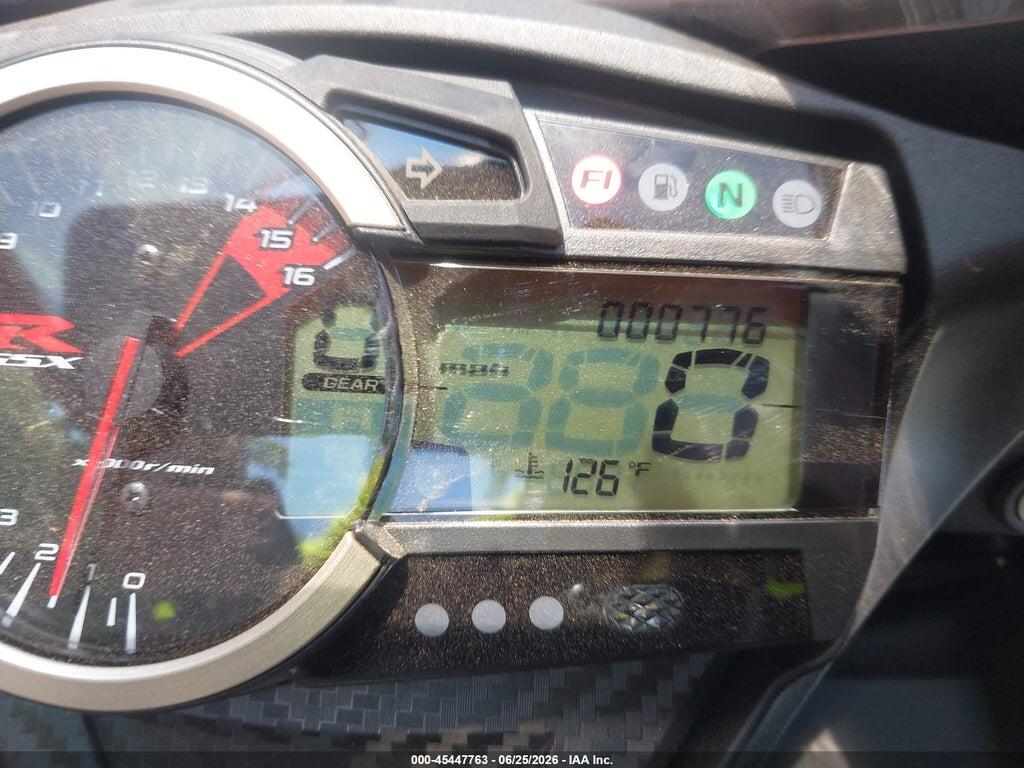JS1GR7MA1T7101229 2026 SUZUKI GSX-R750 photo no. 7