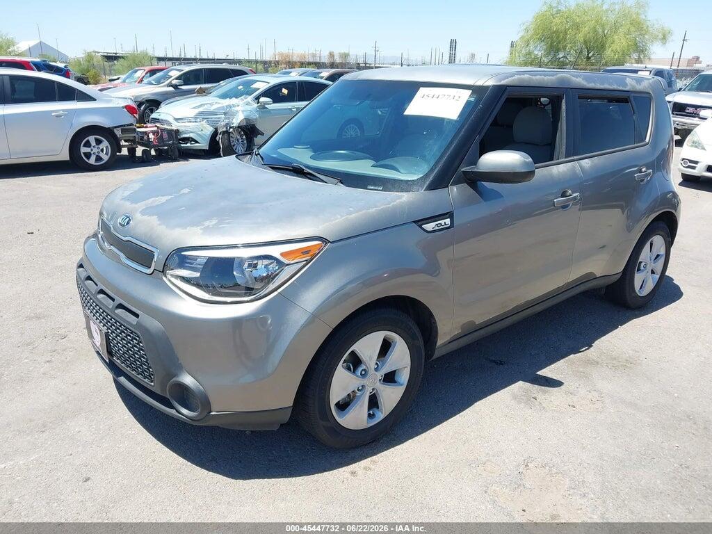 KNDJN2A24F7156138 2015 KIA SOUL photo no. 2