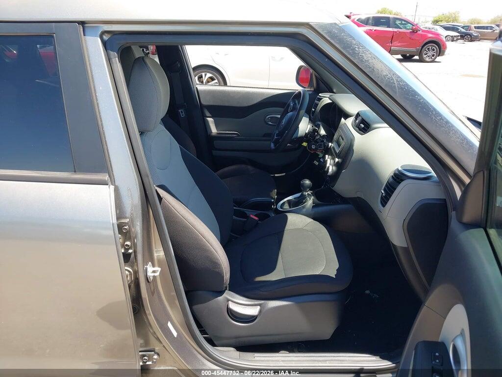 KNDJN2A24F7156138 2015 KIA SOUL photo no. 5