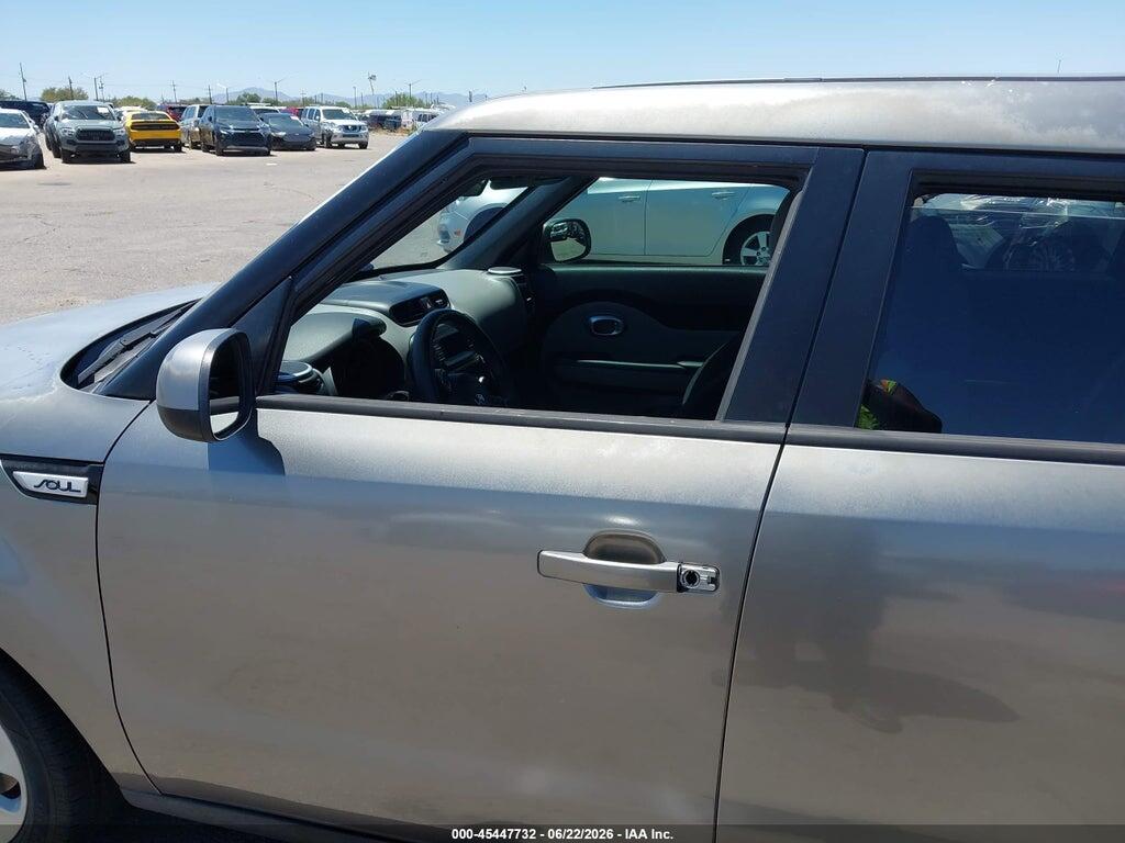 KNDJN2A24F7156138 2015 KIA SOUL photo no. 6
