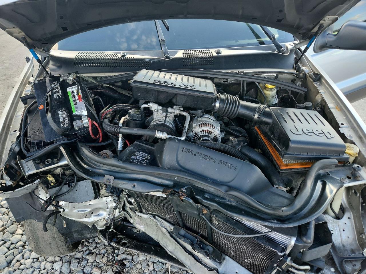 2004 JEEP GRAND CHEROKEE LAREDO — Фото 12 из 14