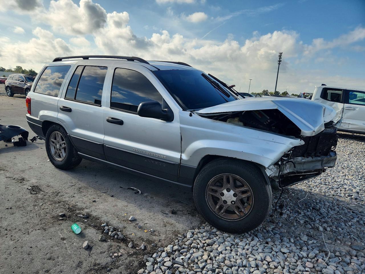 2004 JEEP GRAND CHEROKEE LAREDO — Фото 4 из 14