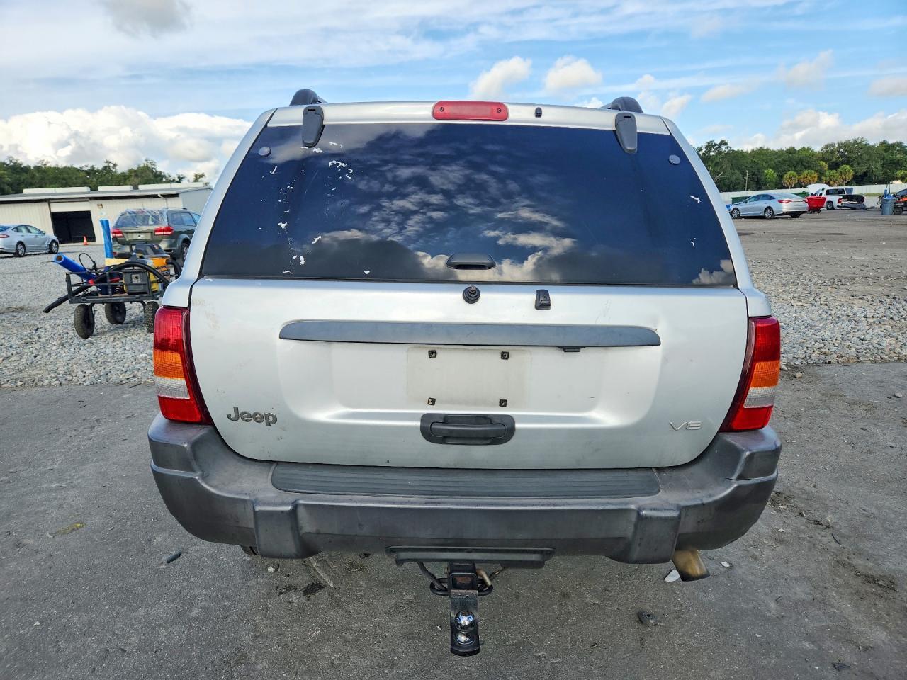 2004 JEEP GRAND CHEROKEE LAREDO — Фото 6 из 14