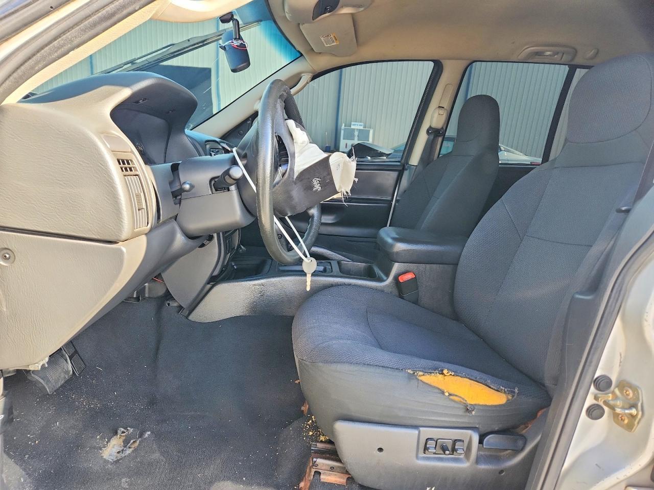 2004 JEEP GRAND CHEROKEE LAREDO — Фото 7 из 14