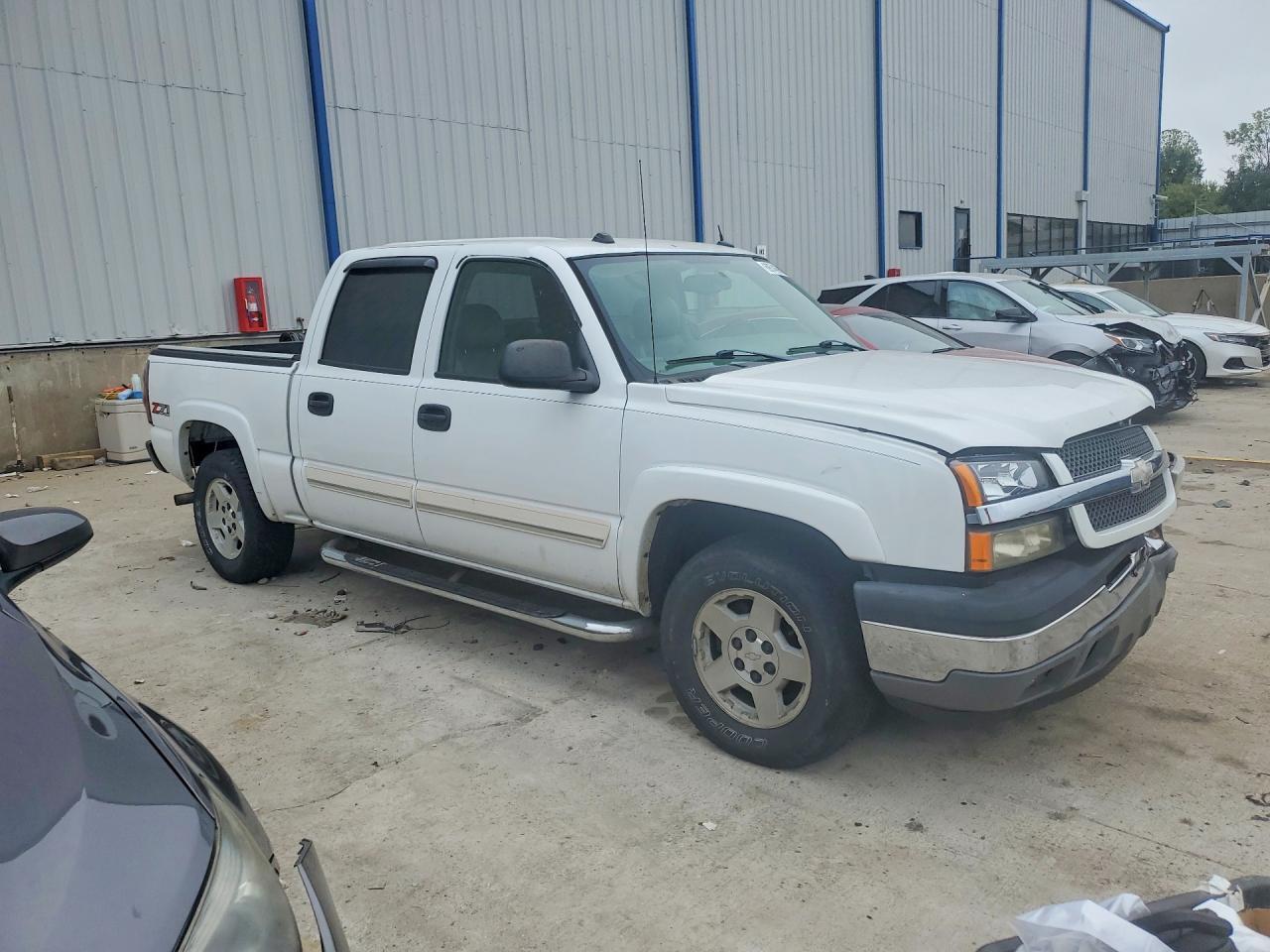 2005 CHEVROLET SILVERADO K1500 — Фото 4 из 12