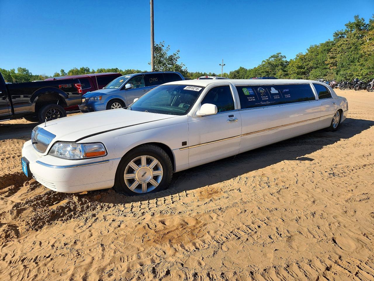 2008 LINCOLN TOWN CAR EXECUTIVE