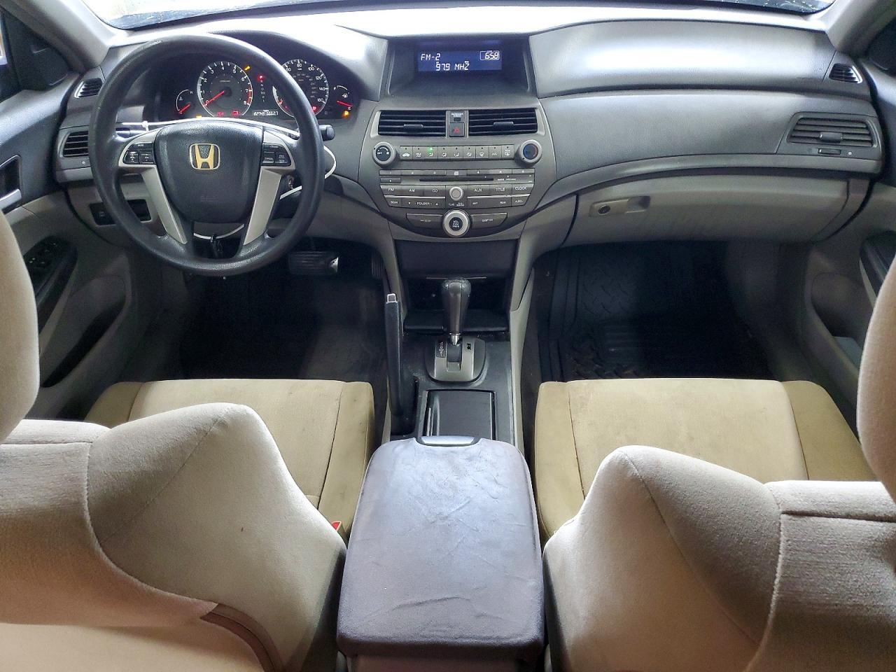2009 HONDA ACCORD LX — Фото 8 из 12