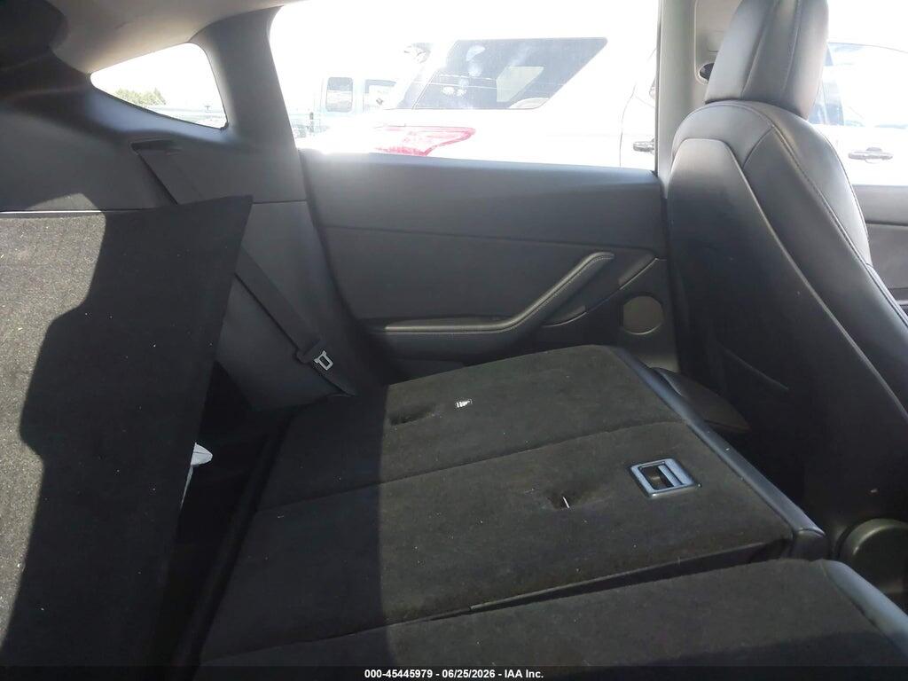 7SAYGDEF4NF372004 2022 TESLA MODEL Y photo no. 8