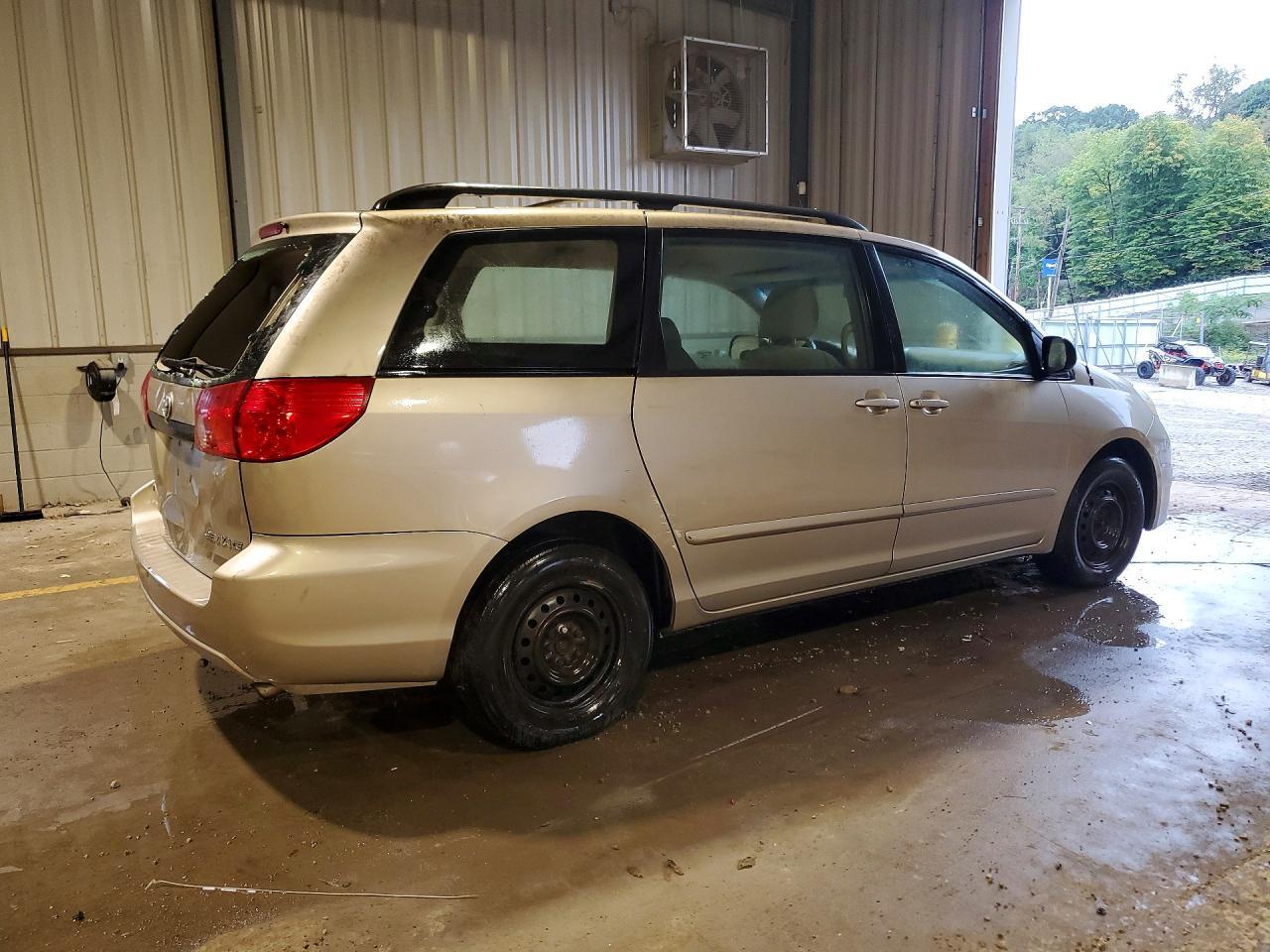 2009 TOYOTA SIENNA CE 7-PASSENGER — Фото 3 из 13