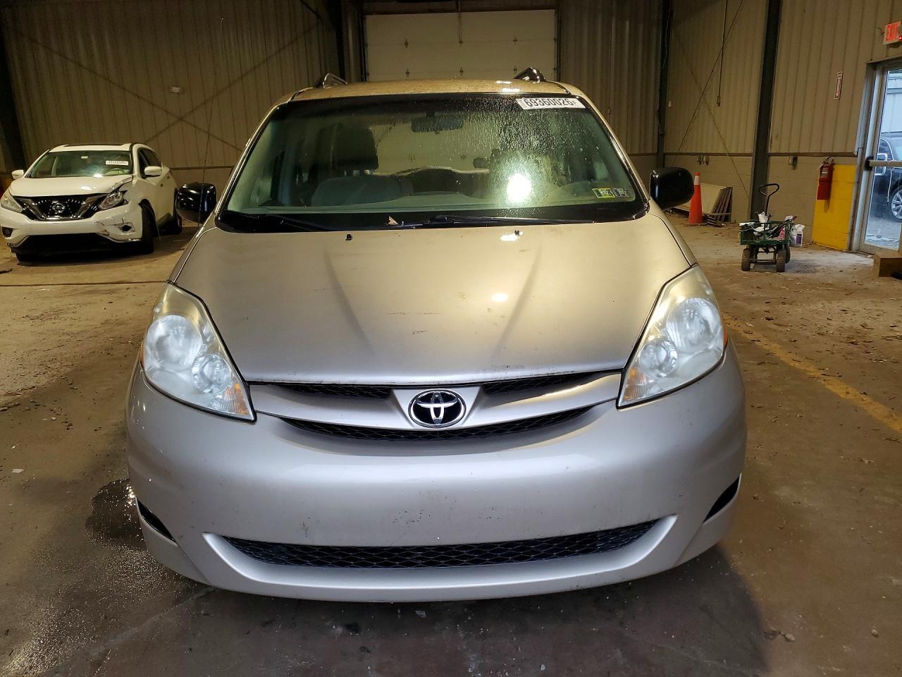 2009 TOYOTA SIENNA CE 7-PASSENGER — Фото 5 из 13