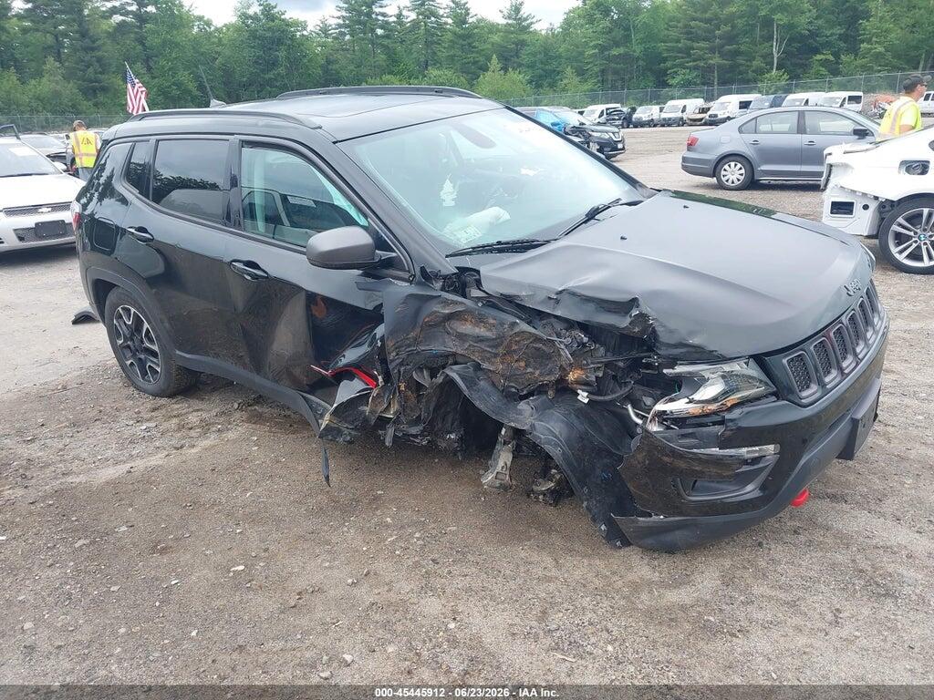 3C4NJDDB8KT828762 2019 JEEP COMPASS photo no. 1