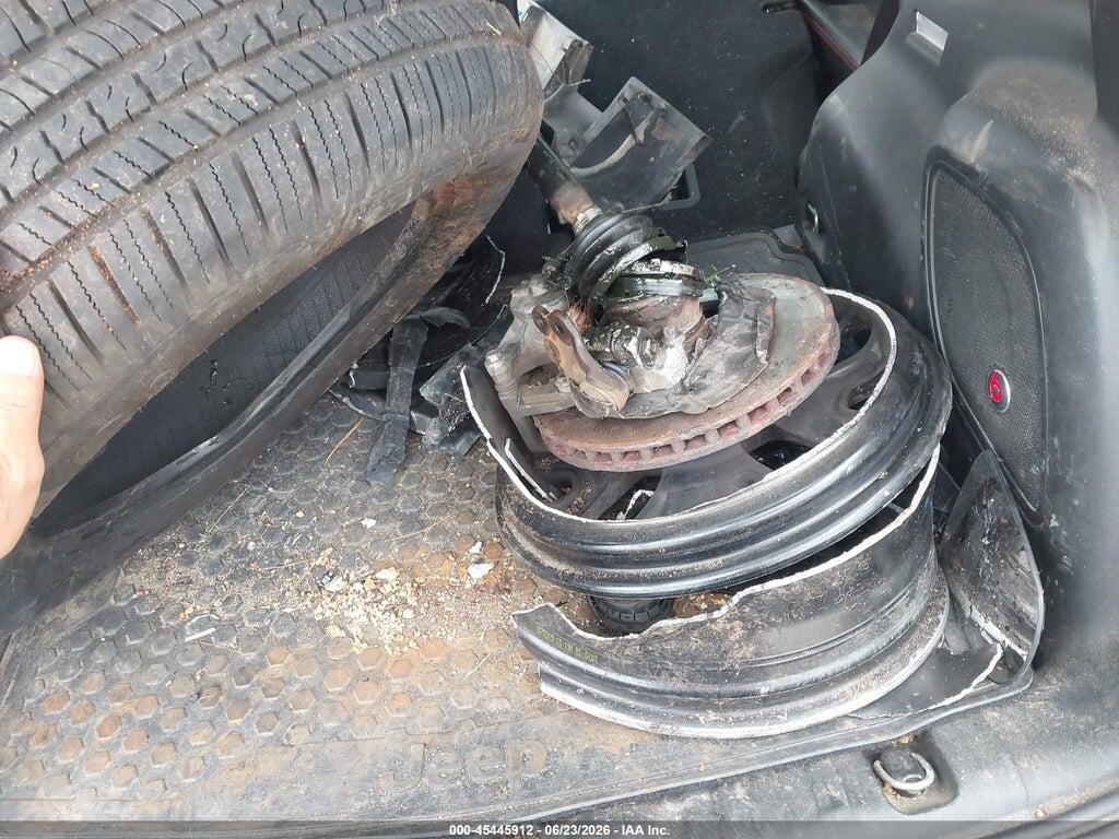 3C4NJDDB8KT828762 2019 JEEP COMPASS photo no. 12