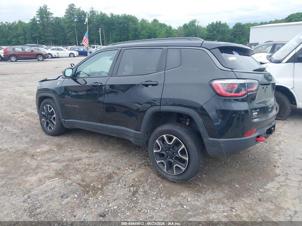 3C4NJDDB8KT828762 2019 JEEP COMPASS photo no. 3