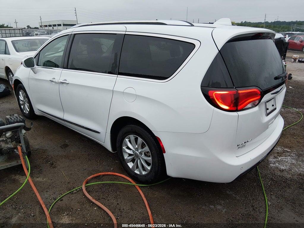 2C4RC1BG3KR626018 2019 CHRYSLER PACIFICA photo no. 3