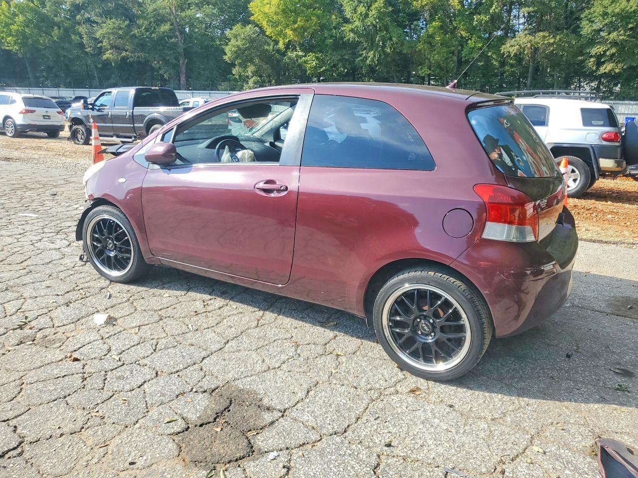 2010 TOYOTA YARIS BASE — Фото 2 из 12