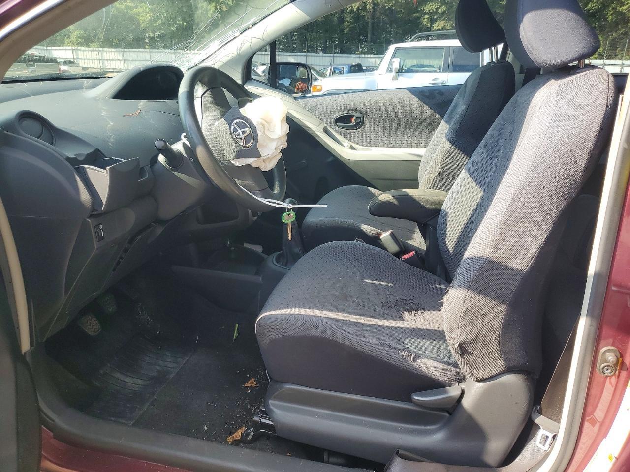 2010 TOYOTA YARIS BASE — Фото 7 из 12