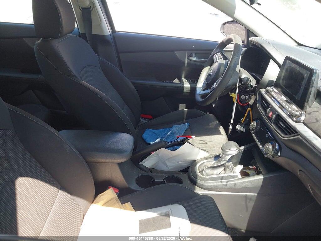 3KPF24AD0KE091505 2019 KIA FORTE photo no. 5
