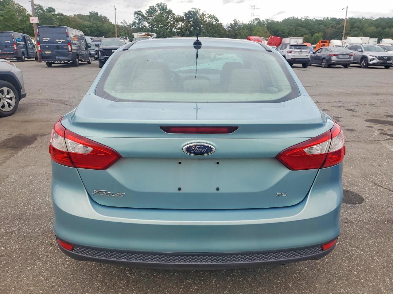 2012 FORD FOCUS SE — Фото 6 из 12