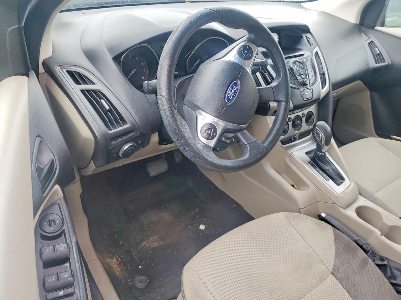 2012 FORD FOCUS SE — Фото 8 из 12