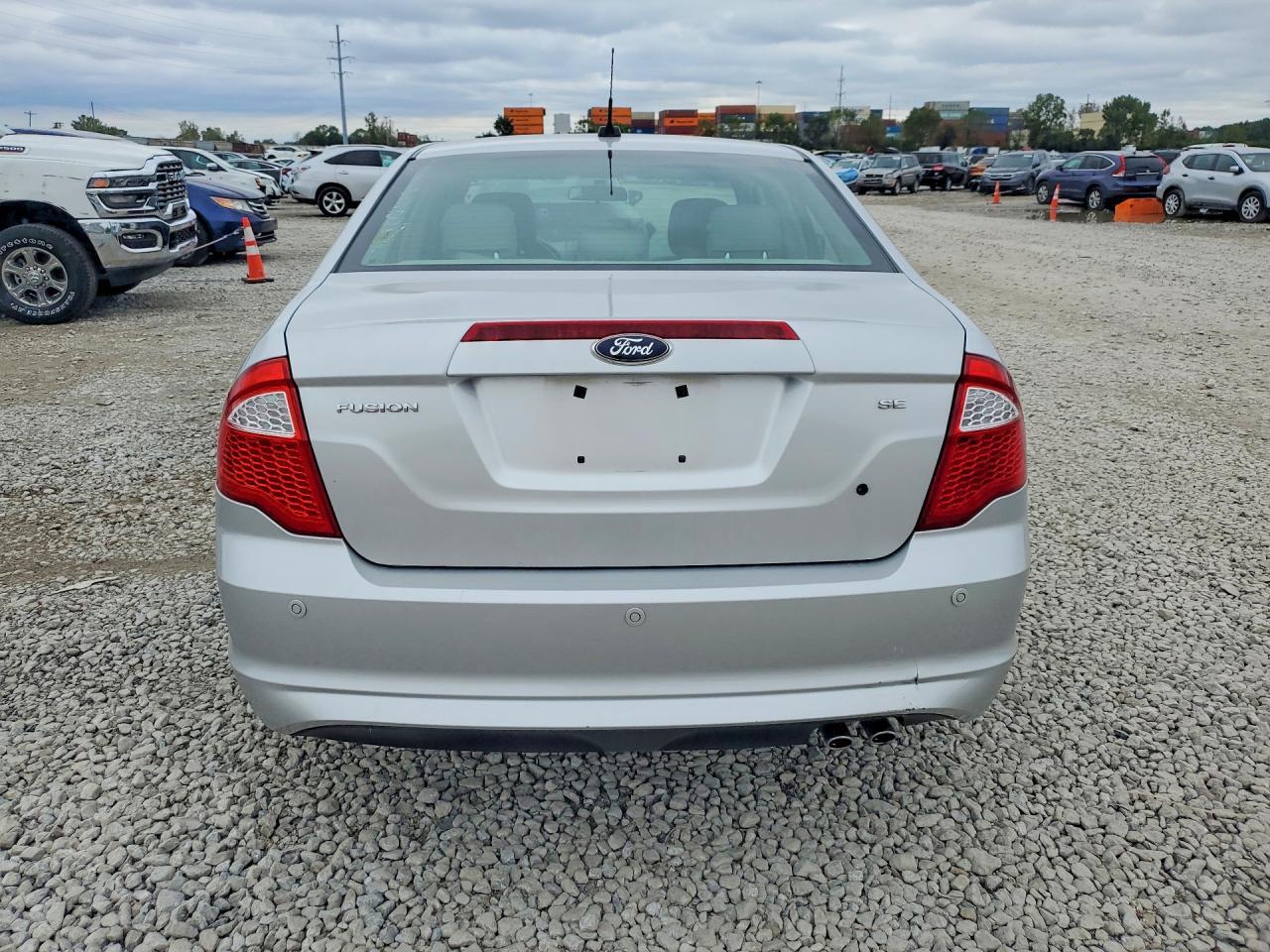 2012 FORD FUSION SE — Фото 6 из 12