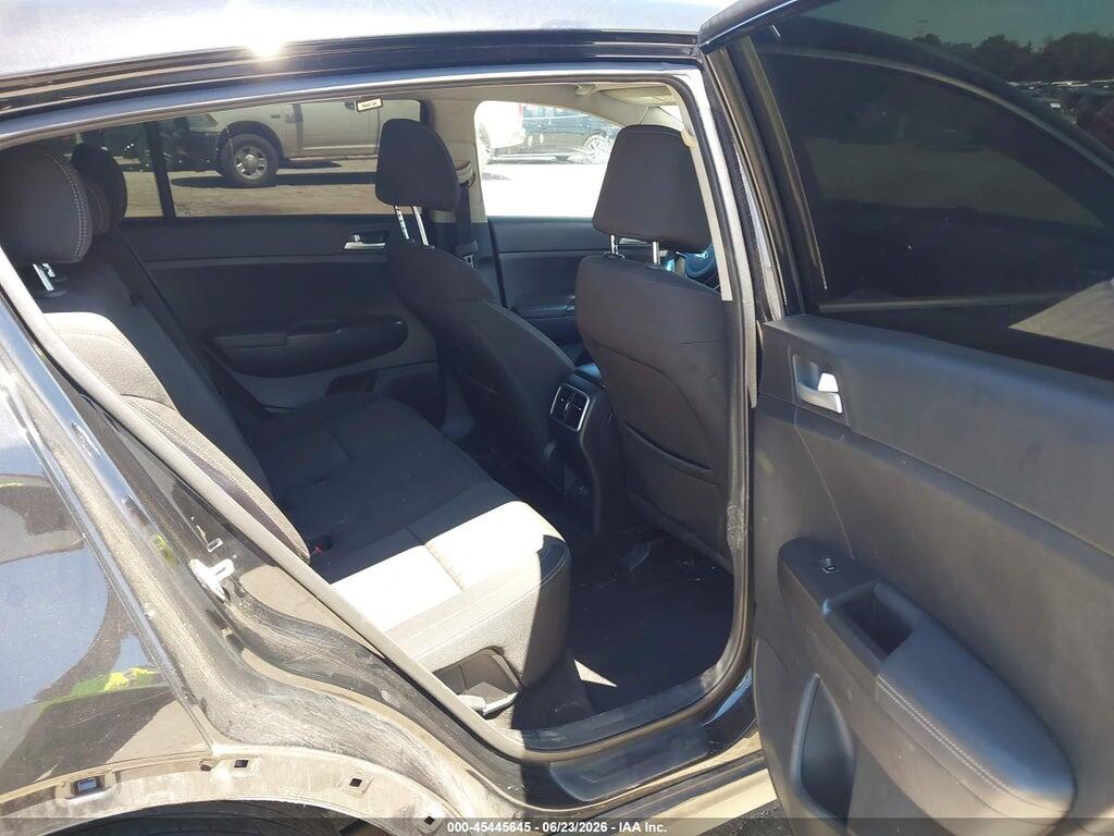 KNDPMCAC8H7235066 2017 KIA SPORTAGE photo no. 8
