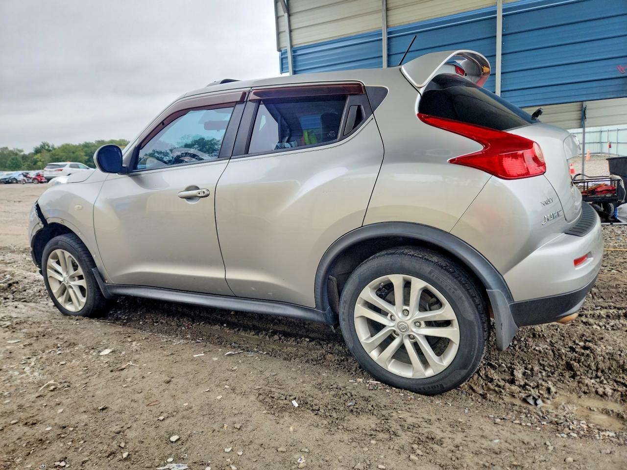 2012 NISSAN JUKE S — Фото 2 из 12