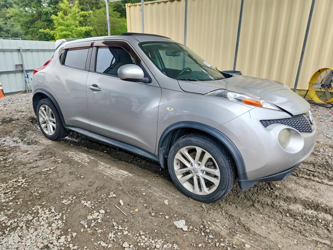 2012 NISSAN JUKE S — Фото 4 из 12
