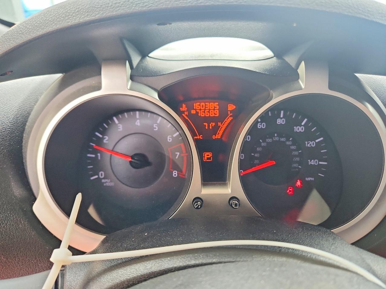 2012 NISSAN JUKE S — Фото 9 из 12